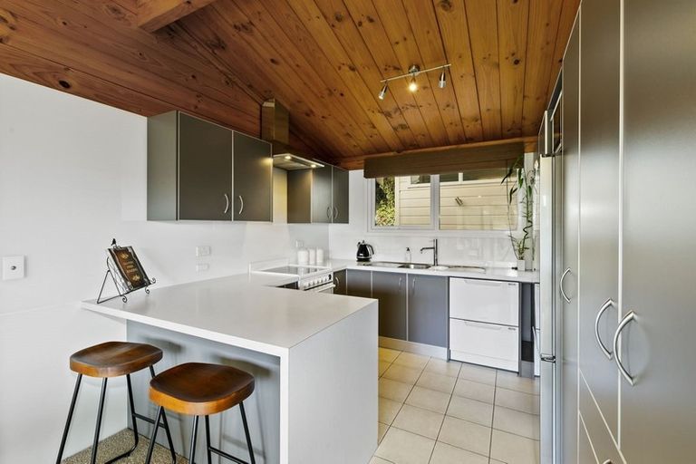 Photo of property in 59 Waitohu Road, York Bay, Lower Hutt, 5013