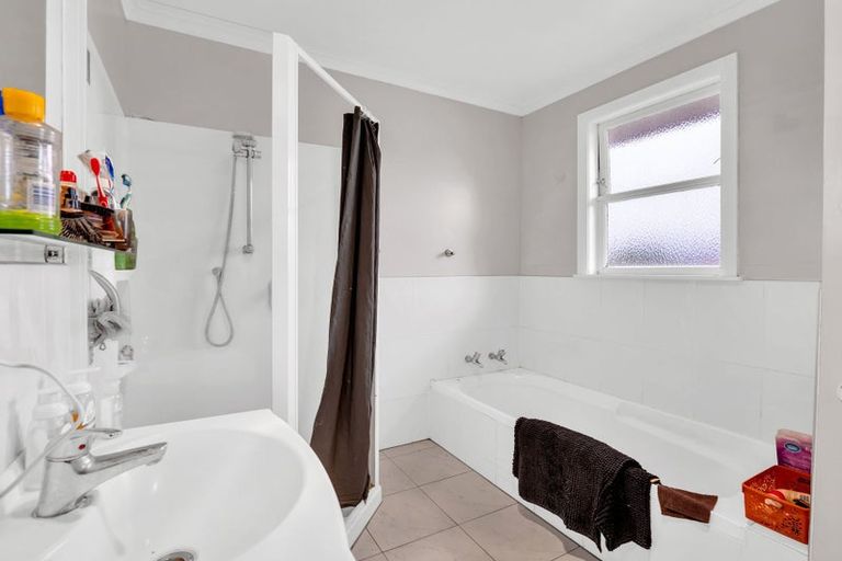 Photo of property in 46 Ngaire Street, Longburn, Palmerston North, 4412