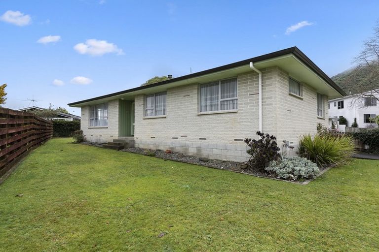 Photo of property in 13 Dakota Grove, Totara Park, Upper Hutt, 5018