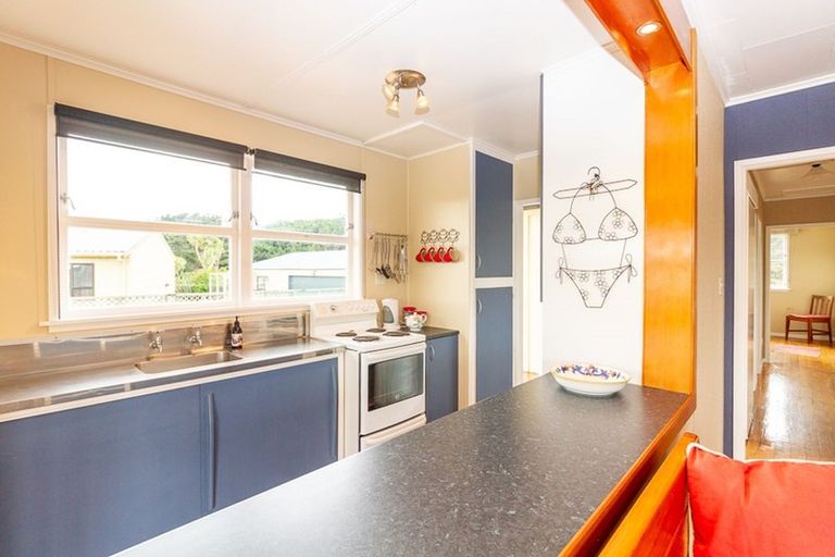 Photo of property in 37 Te Kiri Street, Himatangi Beach, Foxton, 4891
