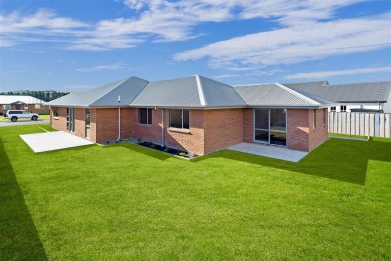 Photo of property in 8 Denton Street, Amberley, 7410