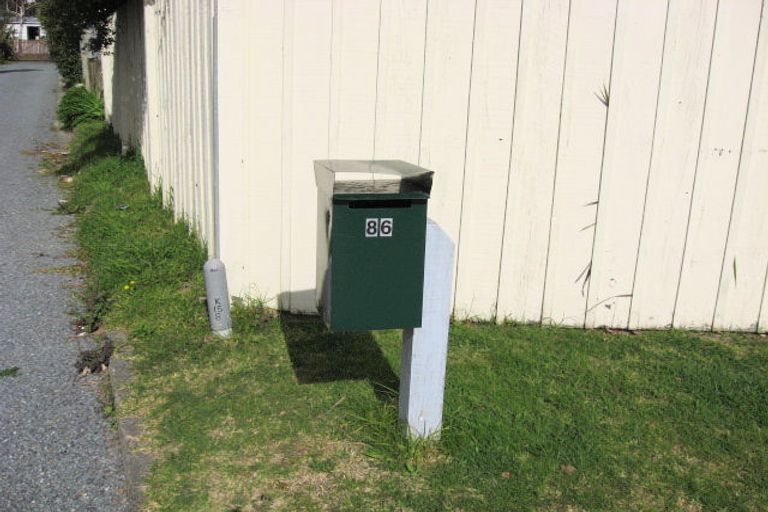 Photo of property in 86 Aorangi Road, Paraparaumu, 5032