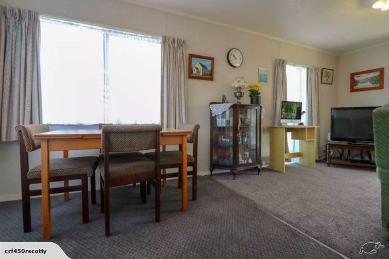 Photo of property in 53 Benmore Avenue, Cloverlea, Palmerston North, 4412