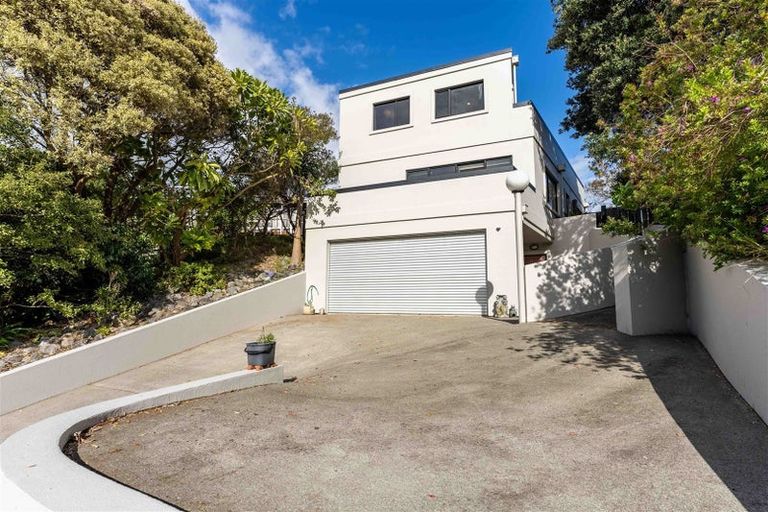 Photo of property in 4 Flaxmere Street, Waikanae Beach, Waikanae, 5036