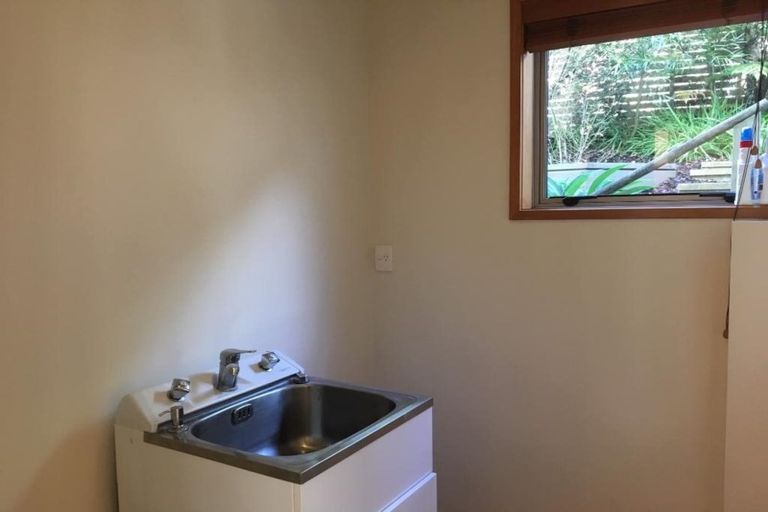 Photo of property in 8 Rosella Place, Murrays Bay, Auckland, 0630