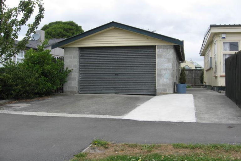 Photo of property in 2/3 Karamu Street, Upper Riccarton, Christchurch, 8041