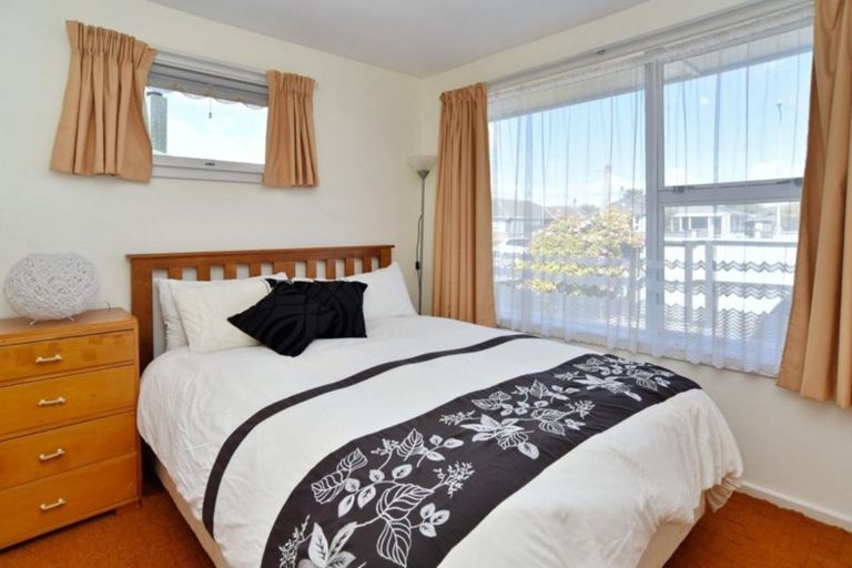 Photo of property in 32 Reynolds Avenue, Bishopdale, Christchurch, 8053