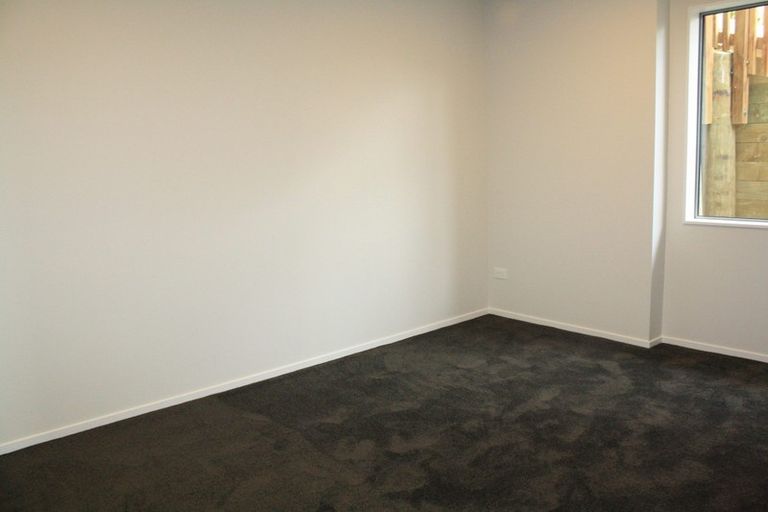 Photo of property in 81 San Valentino Drive, Henderson, Auckland, 0612