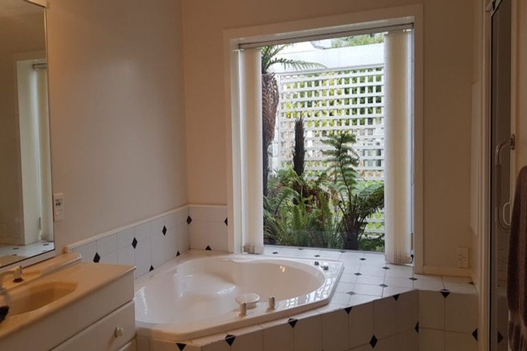 Photo of property in 9 Pentonville Close, Westmorland, Christchurch, 8025