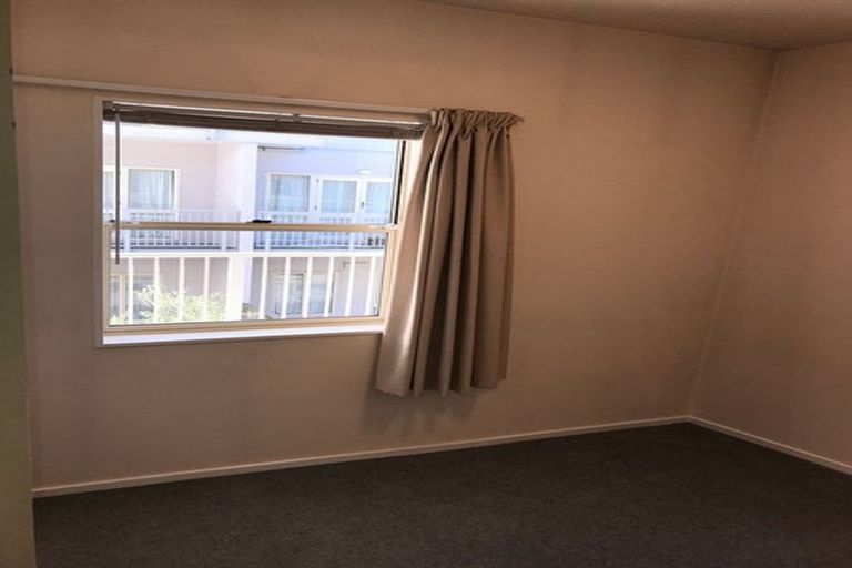 Photo of property in Luxford Villas, 205/72 Herald Street, Berhampore, Wellington, 6023