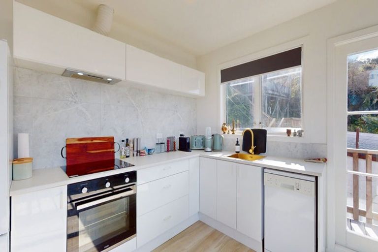 Photo of property in 43a Harbour View Road, Northland, Wellington, 6012