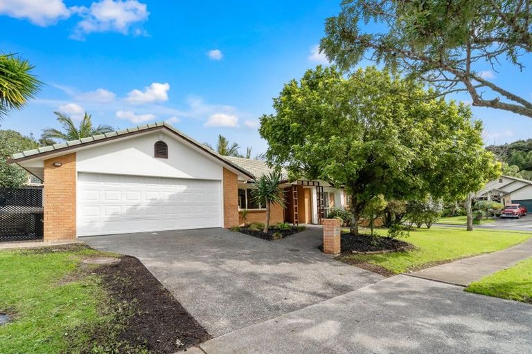 Photo of property in 1 Phoebe Meikle Place, Torbay, Auckland, 0630