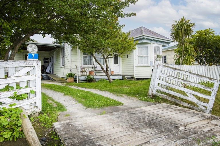 Photo of property in 7 Cemetery Road, Patutahi, Gisborne, 4072