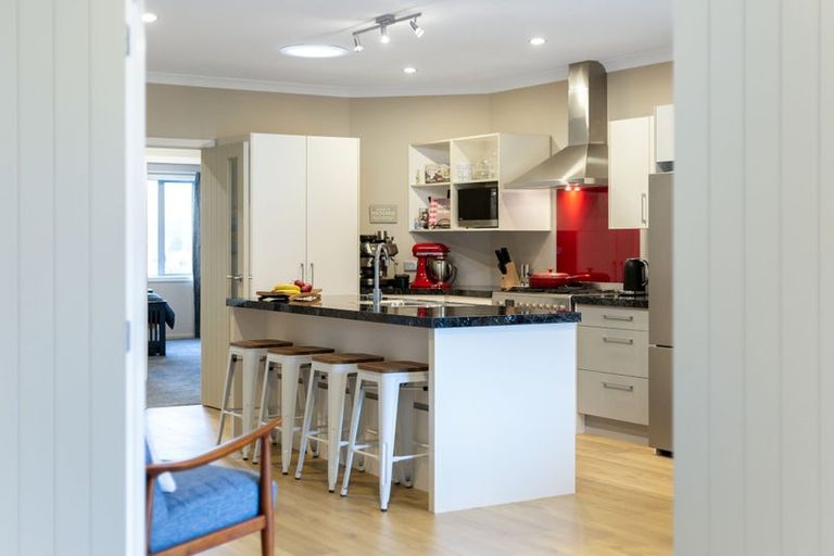 Photo of property in 4 Peel Lane, Aotea, Porirua, 5024