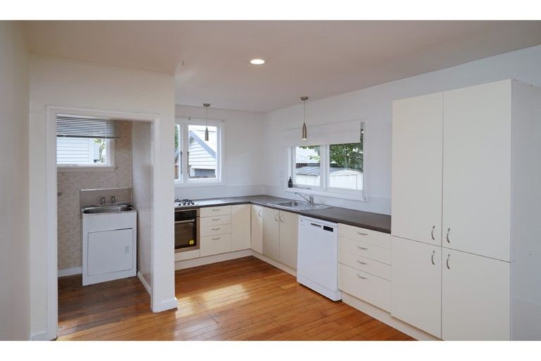 Photo of property in 47 Aorangi Road, Bryndwr, Christchurch, 8053