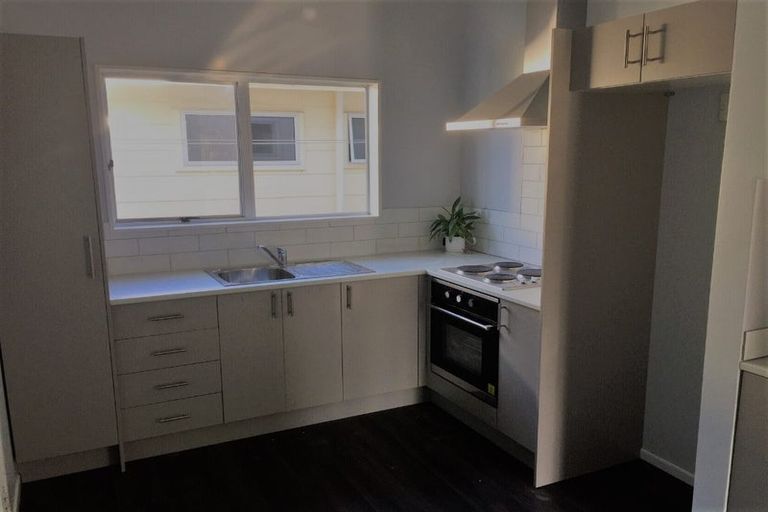 Photo of property in 42 Wynyard Crescent, Tamatea, Napier, 4112