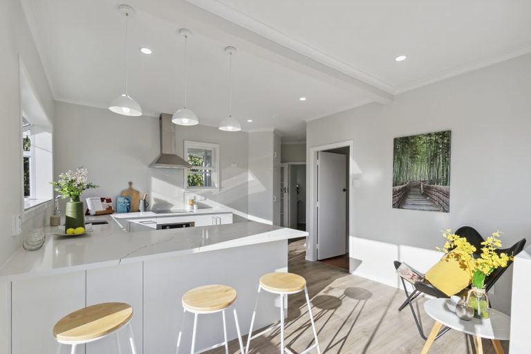 Photo of property in 3 Grenfell Drive, Karori, Wellington, 6012