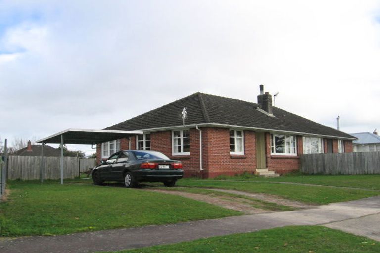 Photo of property in 30 Moheke Avenue, Roslyn, Palmerston North, 4414