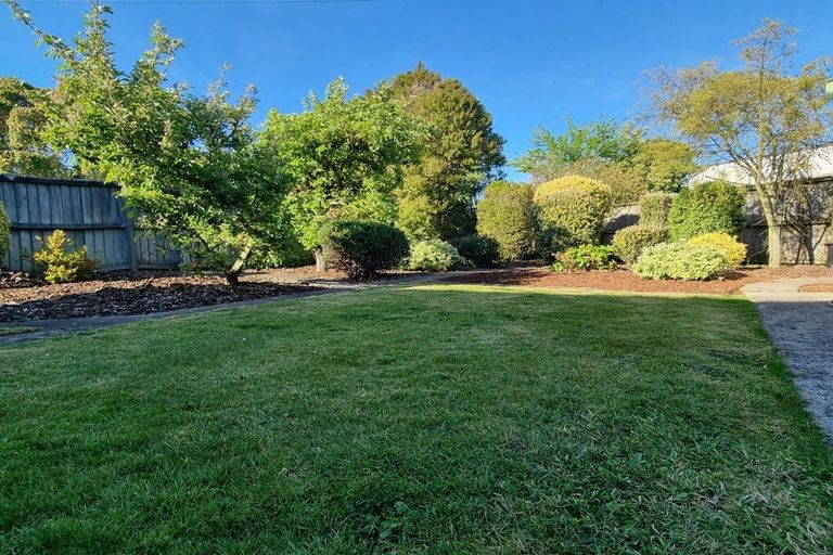 Photo of property in 12 Clouston Street, Saint Martins, Christchurch, 8022