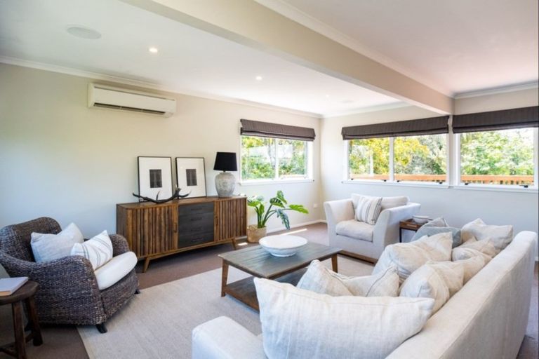 Photo of property in 15 Emerald Hill, Havelock North, 4130