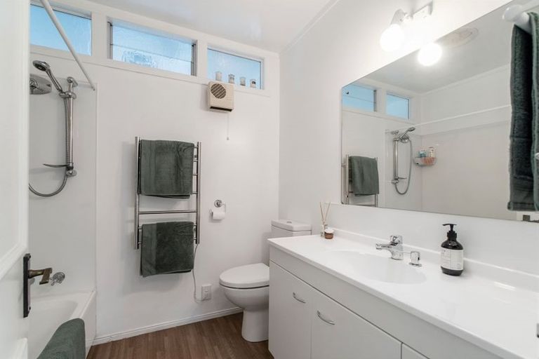 Photo of property in 3/32 Quebec Road, Milford, Auckland, 0620