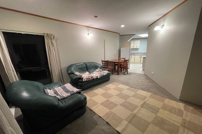 Photo of property in 166 Chelsea View Drive, Chatswood, Auckland, 0626