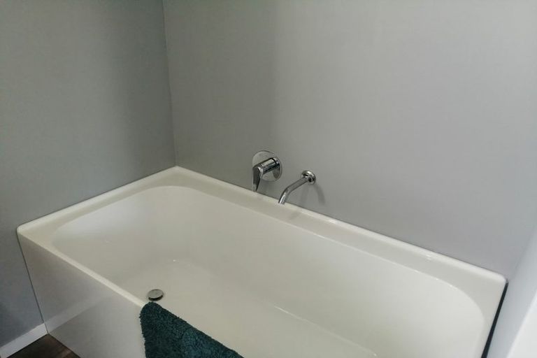 Photo of property in 21 Cargill Grove, Kelvin Grove, Palmerston North, 4414