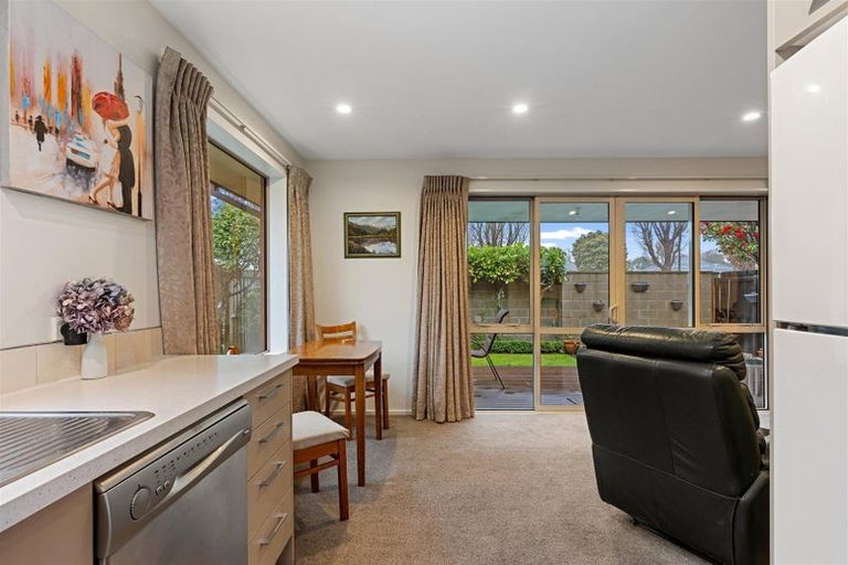 Photo of property in 1/85 Yaldhurst Road, Sockburn, Christchurch, 8042