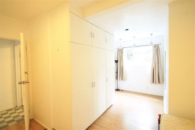 Photo of property in 137 Albany Highway, Unsworth Heights, Auckland, 0632