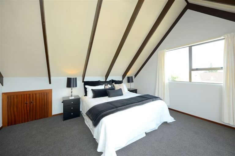 Photo of property in 10b Geraldo Place, Russley, Christchurch, 8042