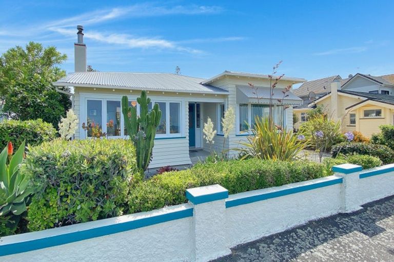 Photo of property in 36 The Esplanade, Westshore, Napier, 4110