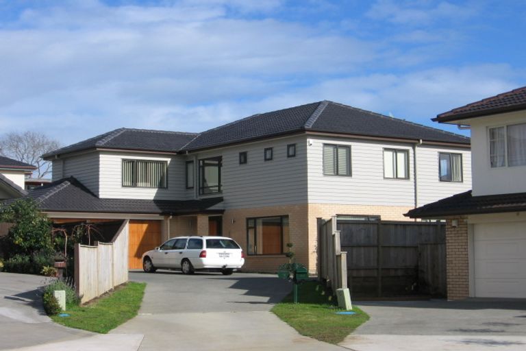 Photo of property in 15 Oswald Close, Flat Bush, Auckland, 2016