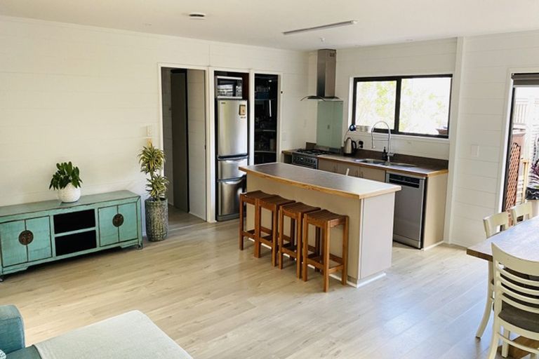 Photo of property in 1/690 Beach Road, Browns Bay, Auckland, 0630