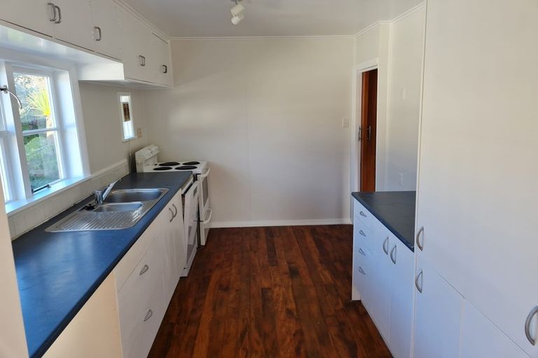 Photo of property in 11a Braithwaite Street, Karori, Wellington, 6012