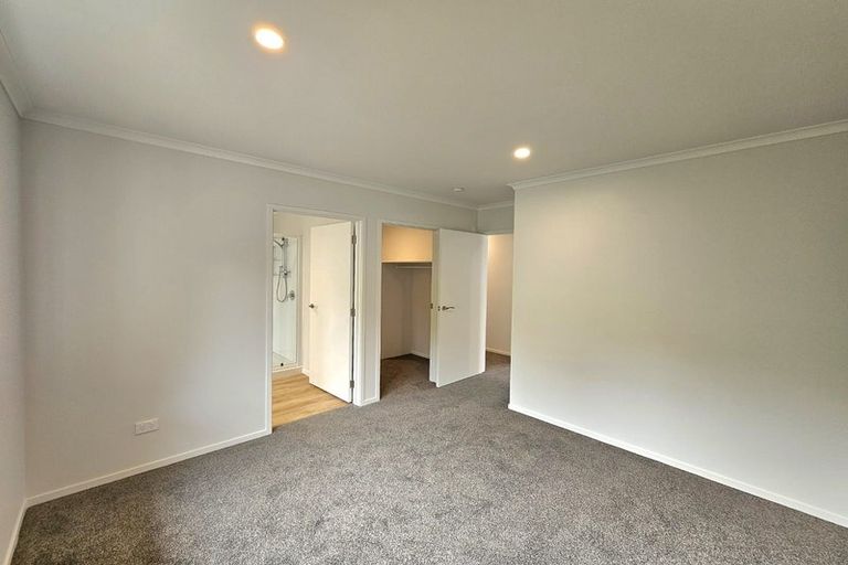 Photo of property in 43a South Road, Blagdon, New Plymouth, 4310