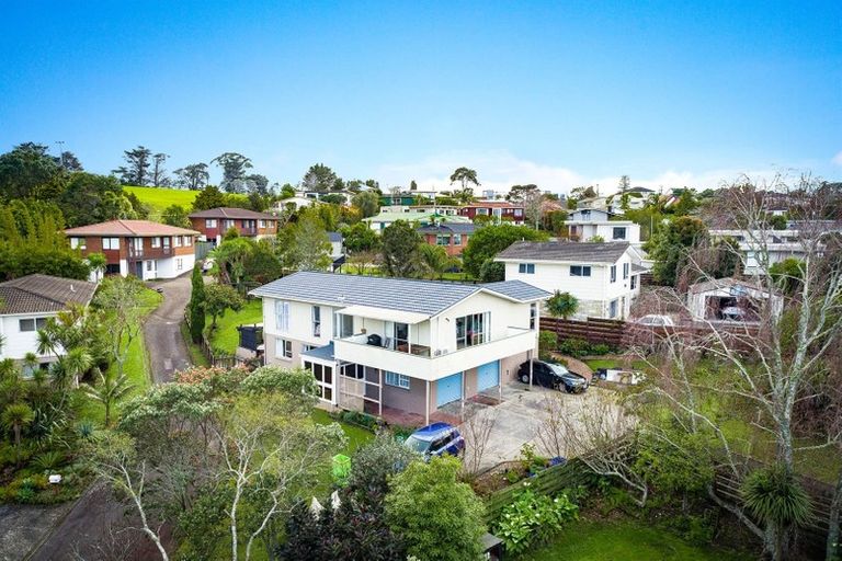 Photo of property in 80 Ravenwood Drive, Forrest Hill, Auckland, 0620