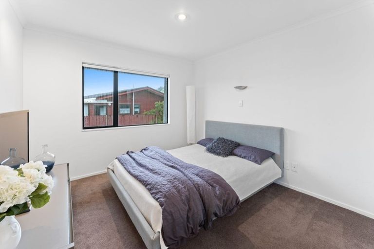 Photo of property in 76 Oranga Street, Westown, New Plymouth, 4310