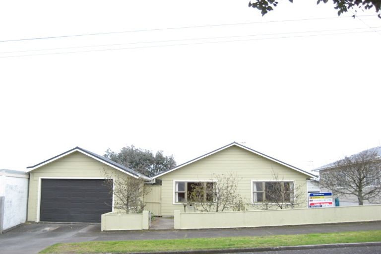 Photo of property in 20 Record Street, Fitzroy, New Plymouth, 4312