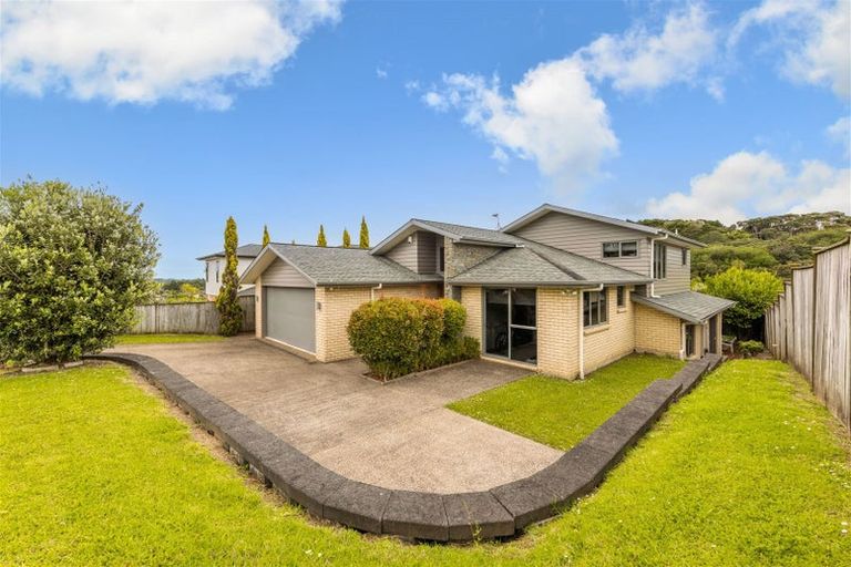 Photo of property in 22 Dawood Place, The Gardens, Auckland, 2105