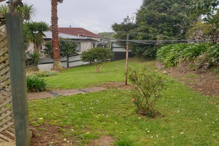 Photo of property in 131b Queen Street, Waiuku, 2123