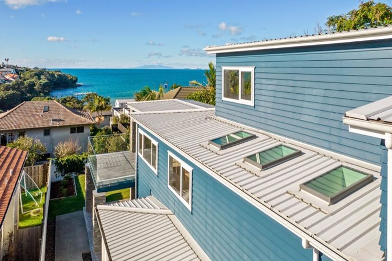 Photo of property in 19 Scarboro Terrace, Murrays Bay, Auckland, 0630