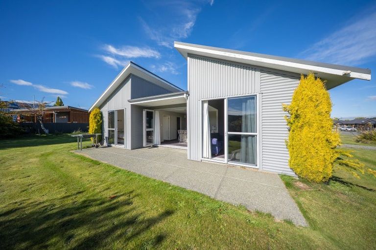 Photo of property in 25 Pop Andrew Drive, Te Anau, 9600