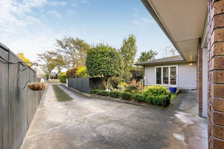 Photo of property in 8 Earl Place, Hokowhitu, Palmerston North, 4410