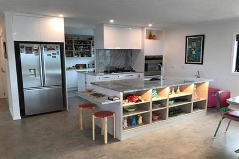 Photo of property in 21 Gawler Street, Te Horo Beach, Otaki, 5581