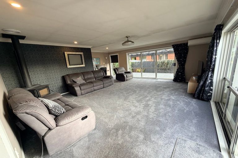 Photo of property in 21 Newmark Street, Bishopdale, Christchurch, 8053