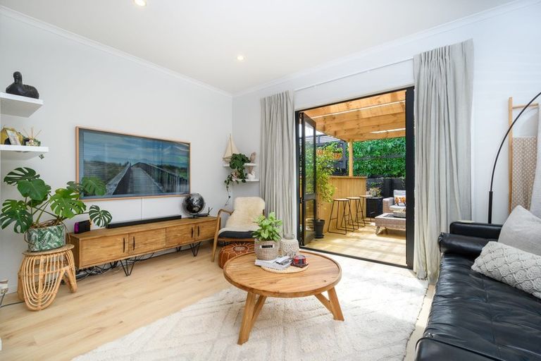 Photo of property in 6 Saltmarsh Road, Hobsonville, Auckland, 0616