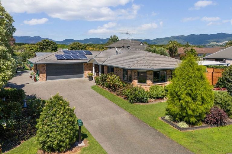 Photo of property in 2 Bransley Grove, Katikati, 3129