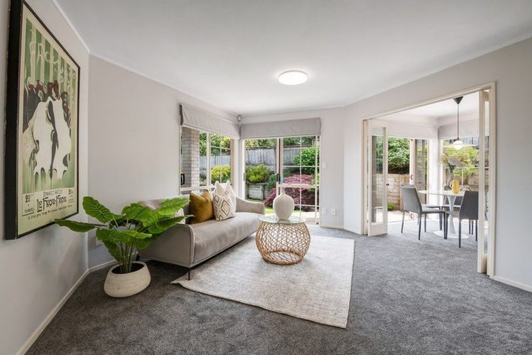 Photo of property in 8 Godwin Court, Unsworth Heights, Auckland, 0632