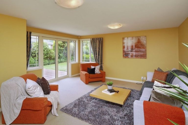 Photo of property in 15 Avon Gate, Russley, Christchurch, 8042