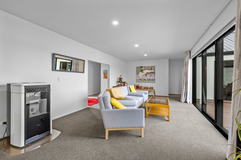 Photo of property in 9 Penbury Close, Huntingdon, Ashburton, 7774